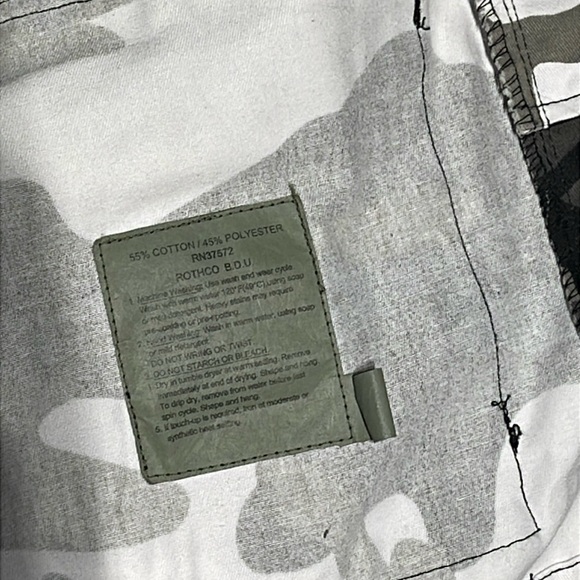 Men’s Black/White/Gray Camo Jacket - Picture 4 of 5